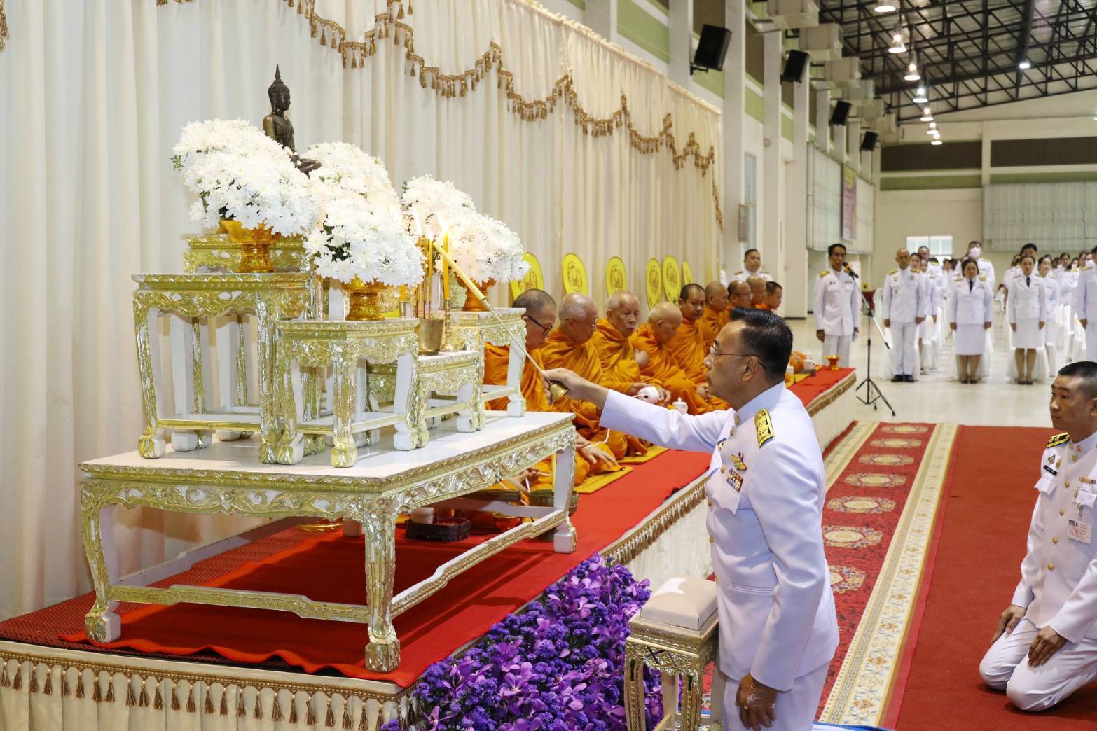 440738_0.jpg