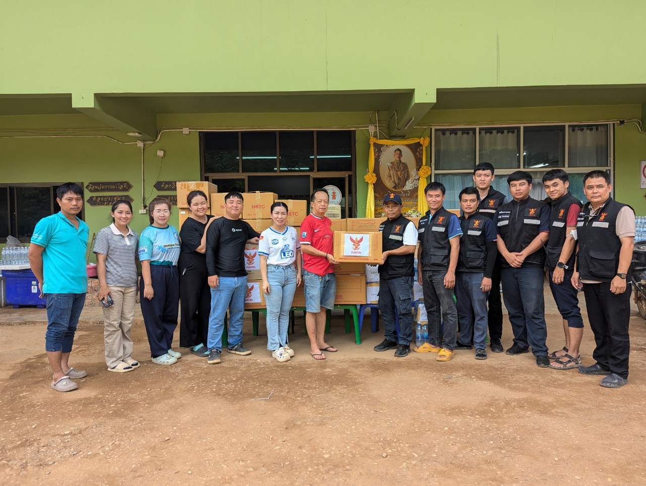 LINE_ALBUM_180967_โรงเรียนห้วยผาขวาง-ต-แม่ยาว-1.jpg