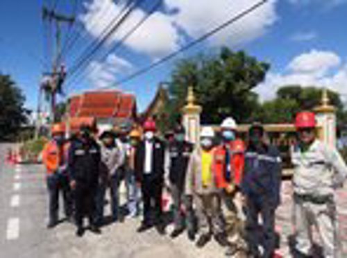สำนักงาน กสทช. เขต 32 ประสานการจัดระเบียบสายสื่อสารบริเวณหน้าวัดบ้านก้อง จังหวัดลำพูน