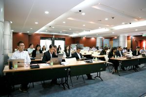 DTAC AIS เข้ารับคำขอใบอนุญาตฯ ประมูลคลื่น 1800 MHz และ 900 MHz พร้อมรับฟังการชี้แจงและให้คำปรึกษาในการกรอกแบบคำขอรับใบอนุญาตฯ 