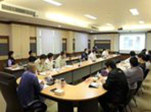 สำนักงาน กสทช. เขต 34 จัดการประชุมติดตามความคืบหน้าในการนำสายสื่อสารลงดิน ในโครงการ " 1 จังหวัด 1 ถนน เพื่อเฉลิมพระเกียรติ " และในเส้นทางตามโครงการของเทศบาลนครเชียงราย