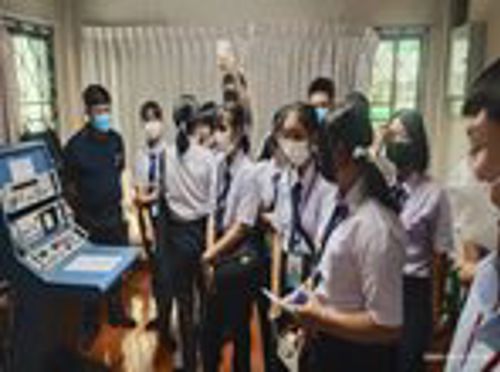 สำนักงาน กสทช. เขต 32 ให้การต้อนรับคณาจารย์และนักเรียน นักศึกษา วิทยาลัยการอาชีพจอมทองซึ่งได้เข้ามาศึกษาดูงาน