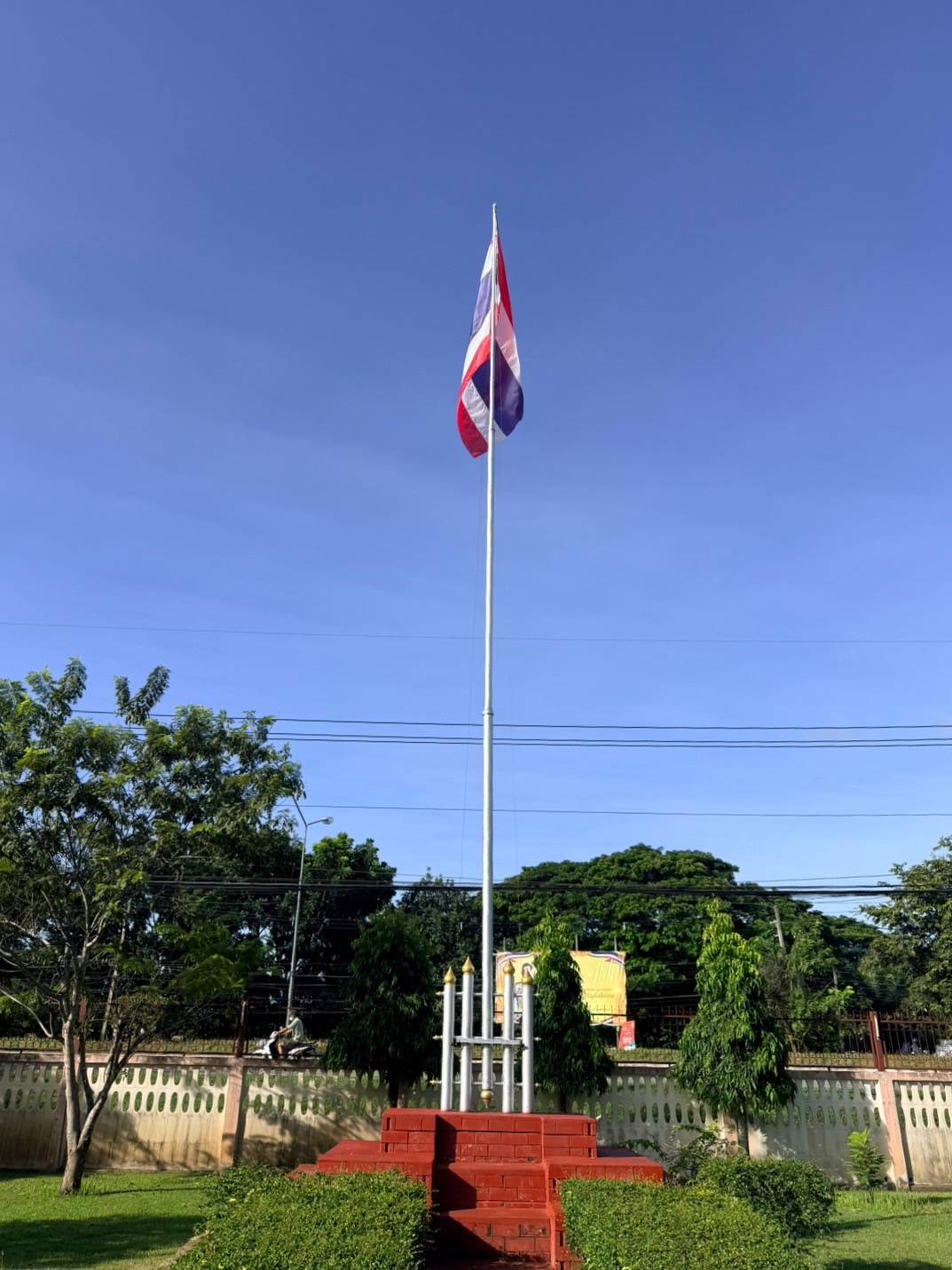 779330_0.jpg